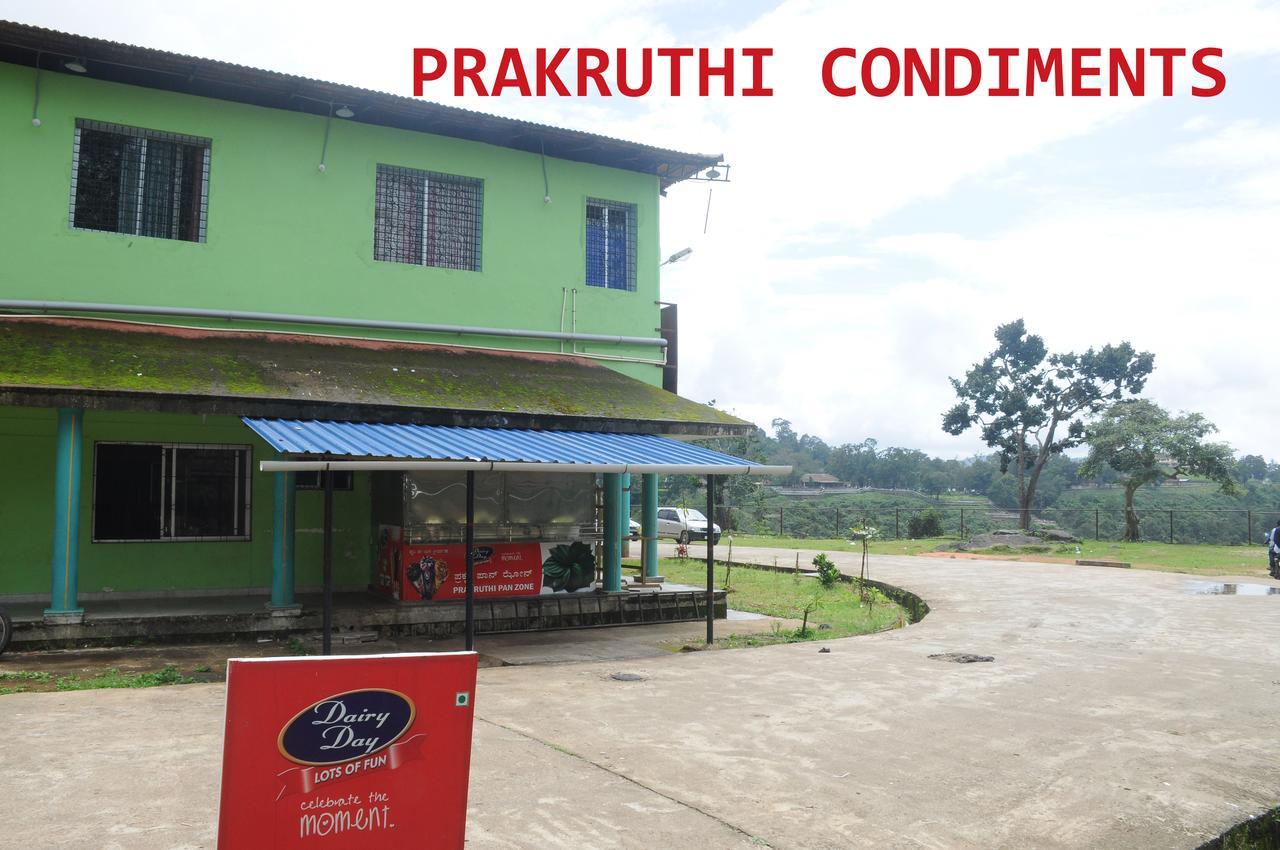 Prakruthi Yatri Nivas Hotell Māvingundi Exteriör bild