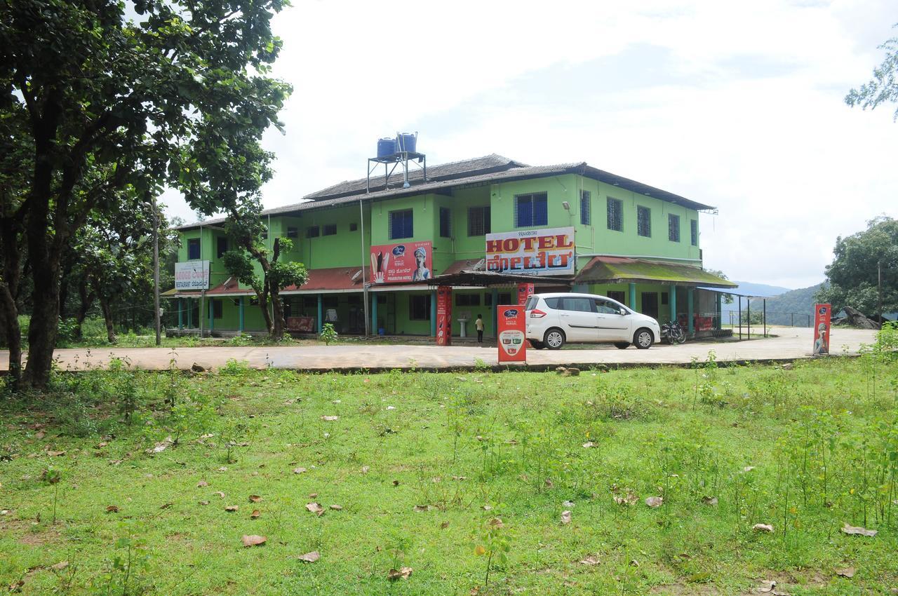 Prakruthi Yatri Nivas Hotell Māvingundi Exteriör bild