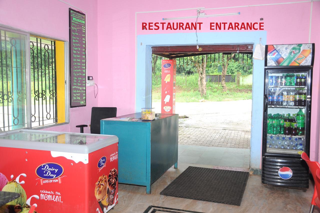 Prakruthi Yatri Nivas Hotell Māvingundi Exteriör bild