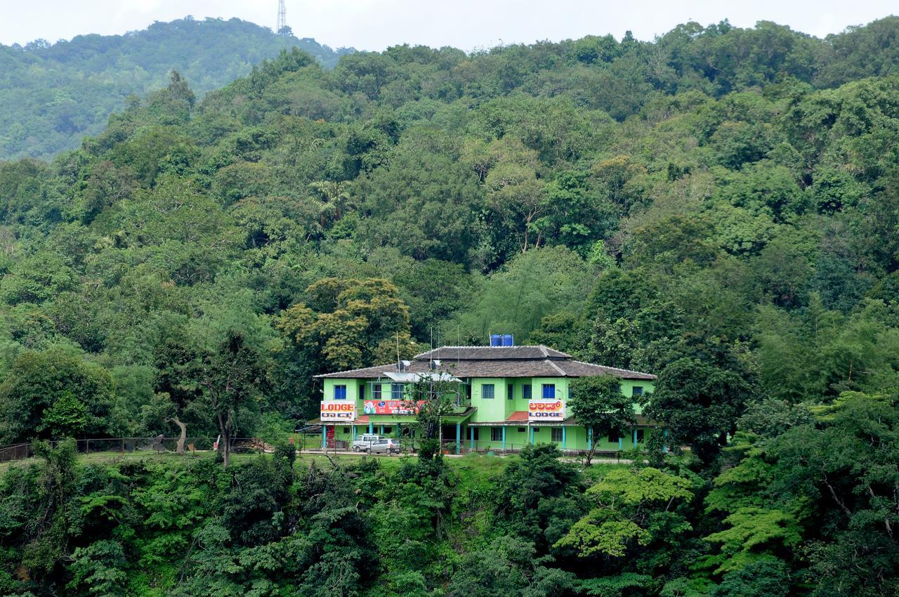 Prakruthi Yatri Nivas Hotell Māvingundi Exteriör bild